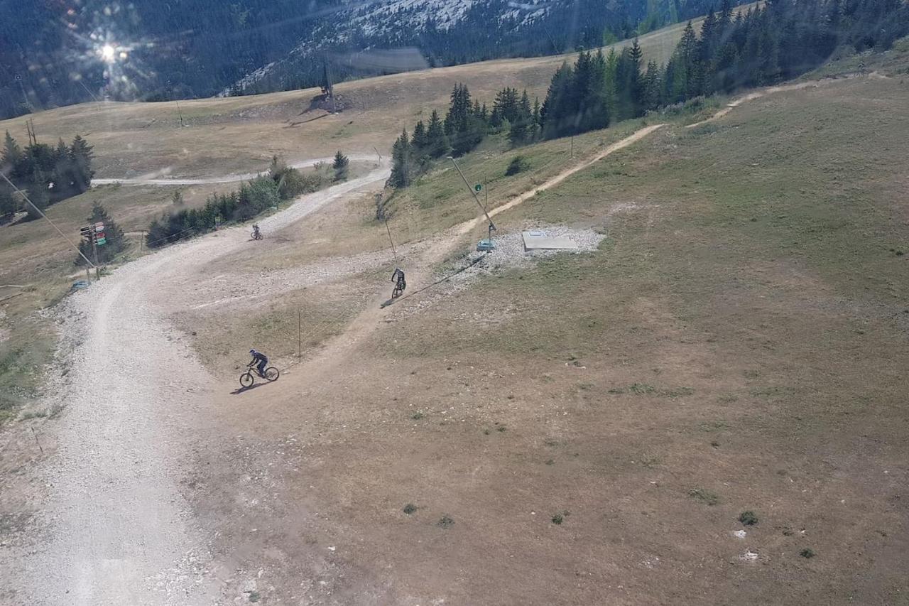Studio Chaleureux Aux Pieds Des Pistes De Ski Des Glovettes 빌라르 드 랑 외부 사진